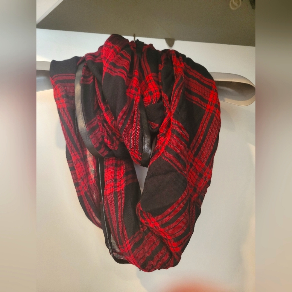 Scarf - Free add-on